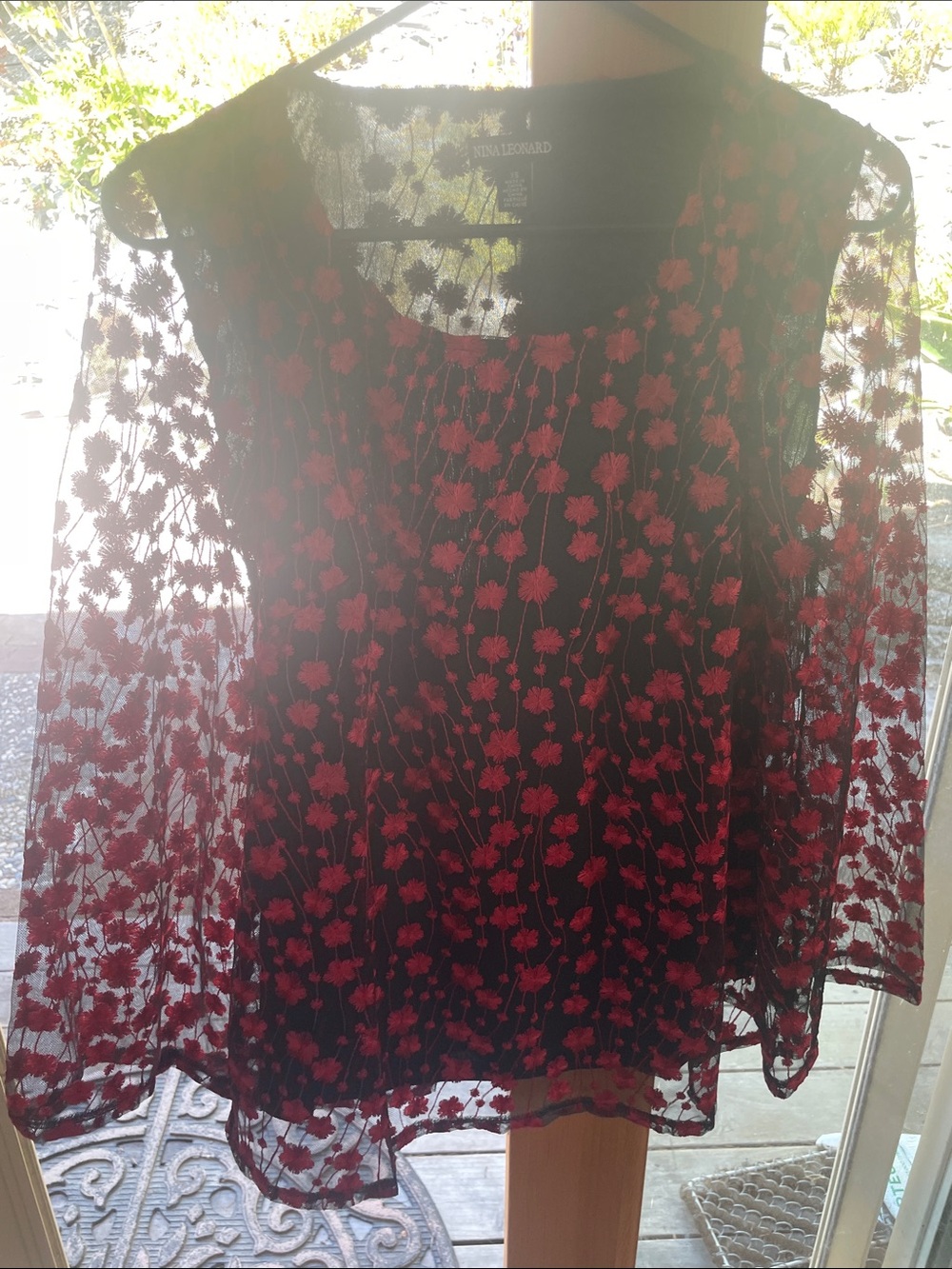 Nina Leonard Black Sheer Red Floral Embroidered Top. Tank lining. Size XS. NWT